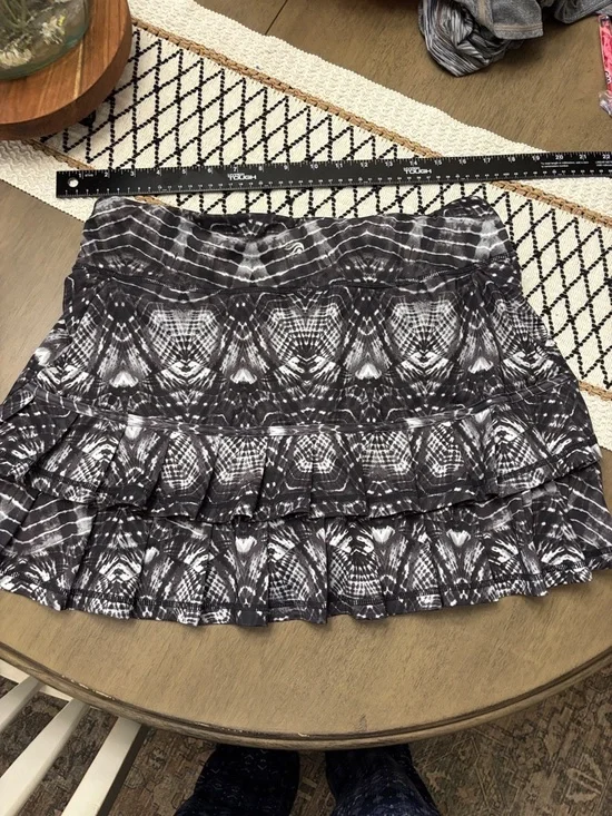 Ideology Black & White Geometric Circle Skater Skirt - Picture 3 of 8